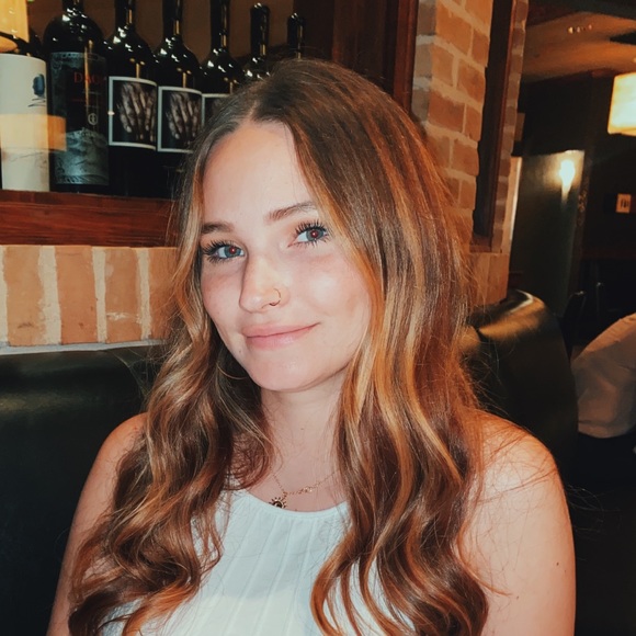 Meet your Posher, Paige - Picture 1 of 1